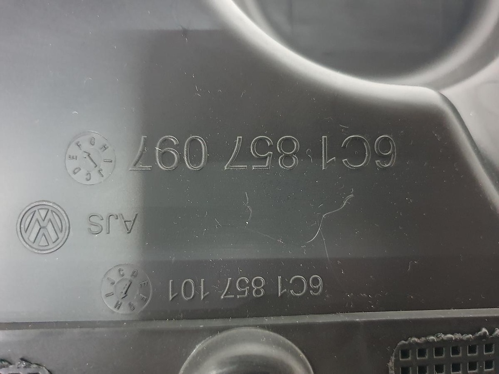 16884628792855970782100854146561.jpg