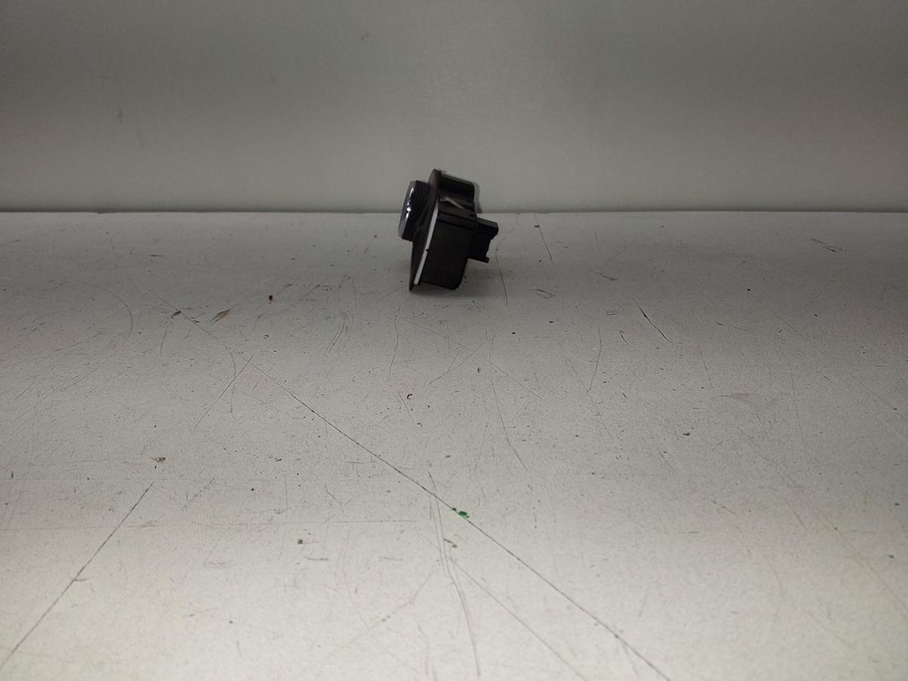 1702471083867591063210049856688.jpg
