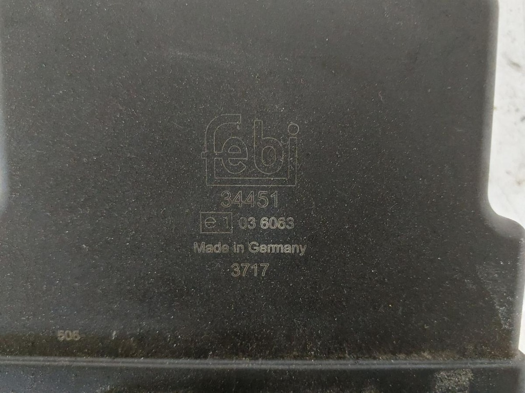 174720950458755043106358928180.jpg