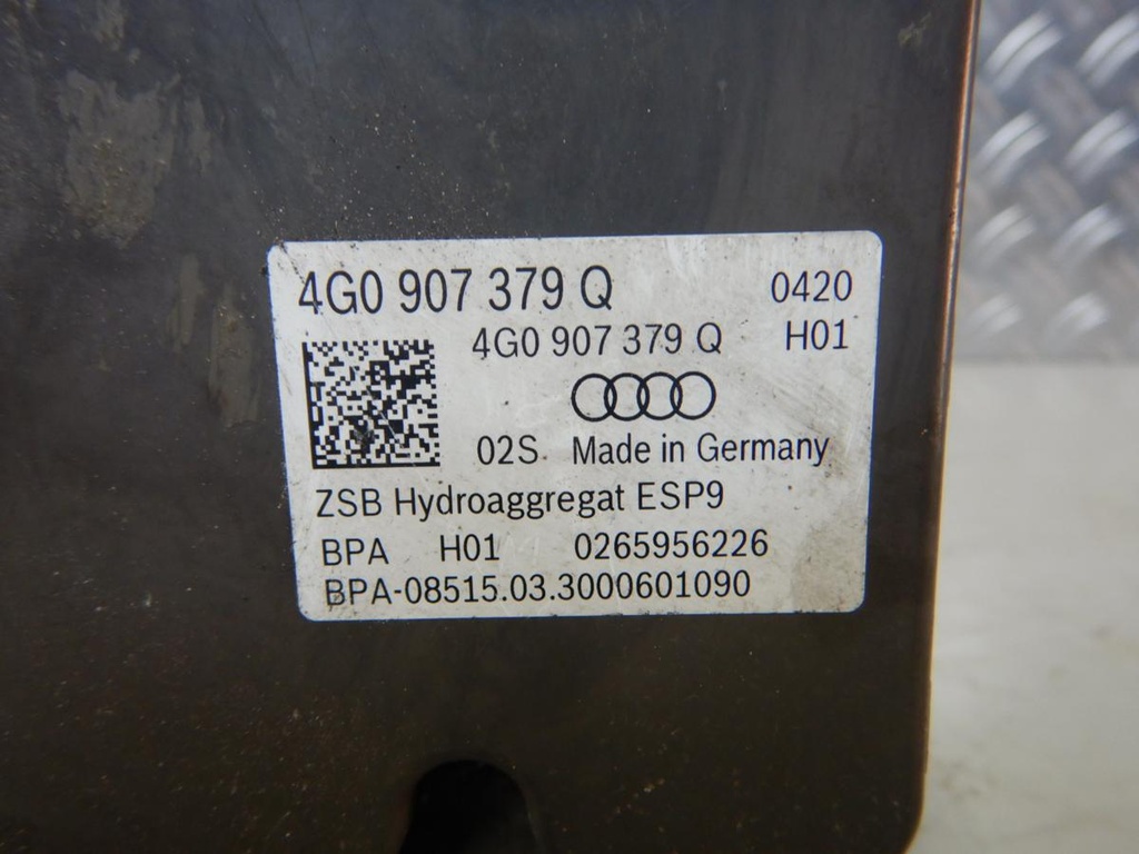 Audi A6 019.JPG