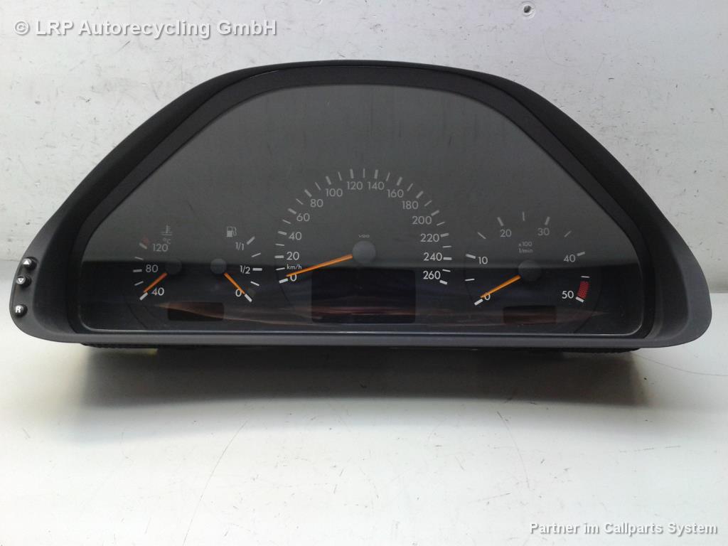1003843711006_20151016160835.jpg