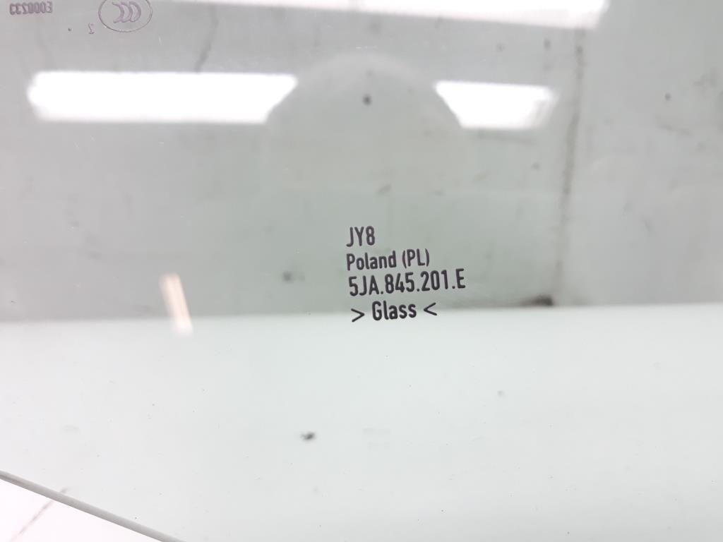 1004998061006_20191209163116.jpg