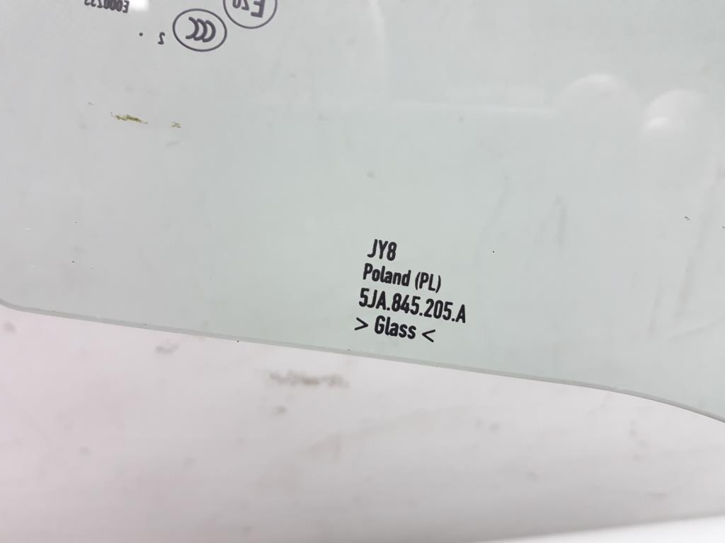 1004998191006_20191209162406.jpg