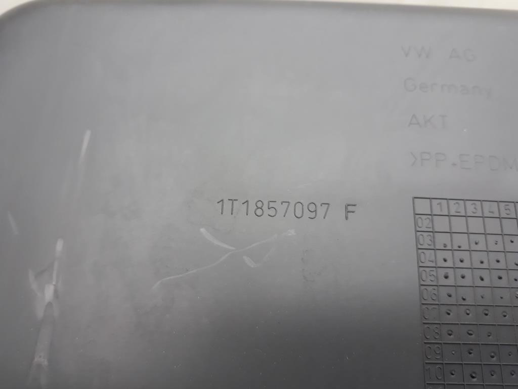 1004959531006_20191014170107.jpg