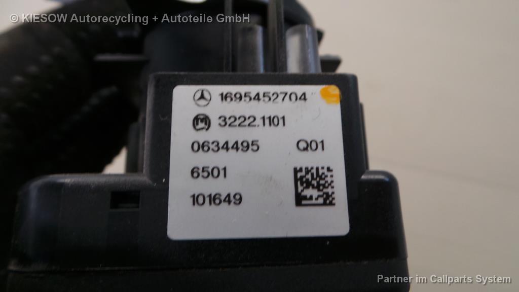 1002343961009_20151130090716.jpg