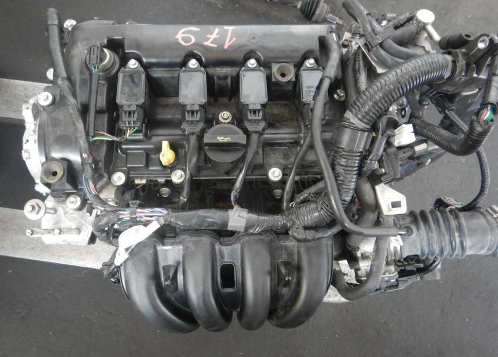 Mazda 2 009.JPG