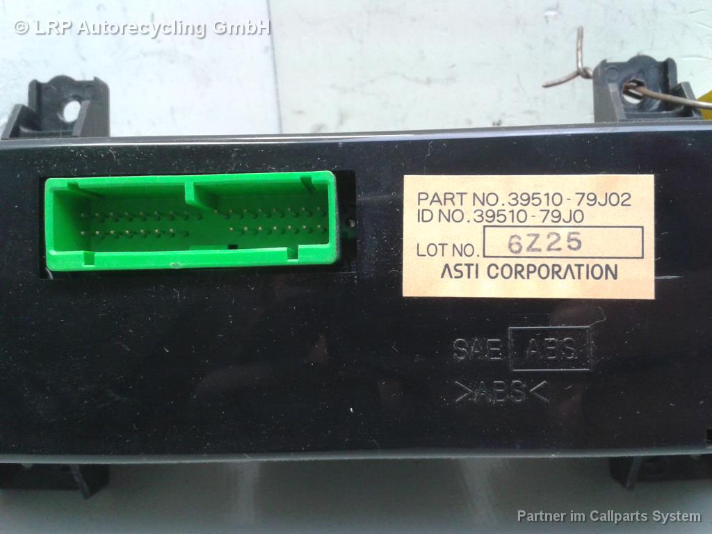 1003861881006_20151124153653.jpg