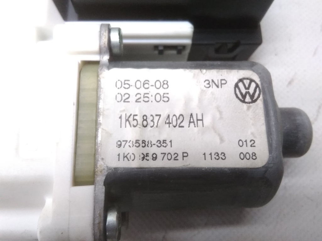 16231380215297196356643424072829.jpg