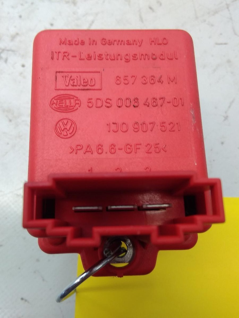 1662460204915932940863152863425.jpg