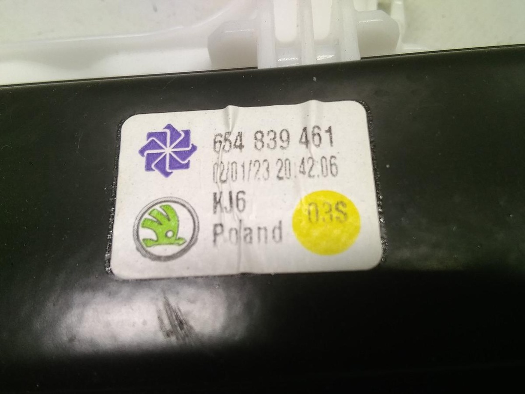 16869233726911759523898753728600.jpg