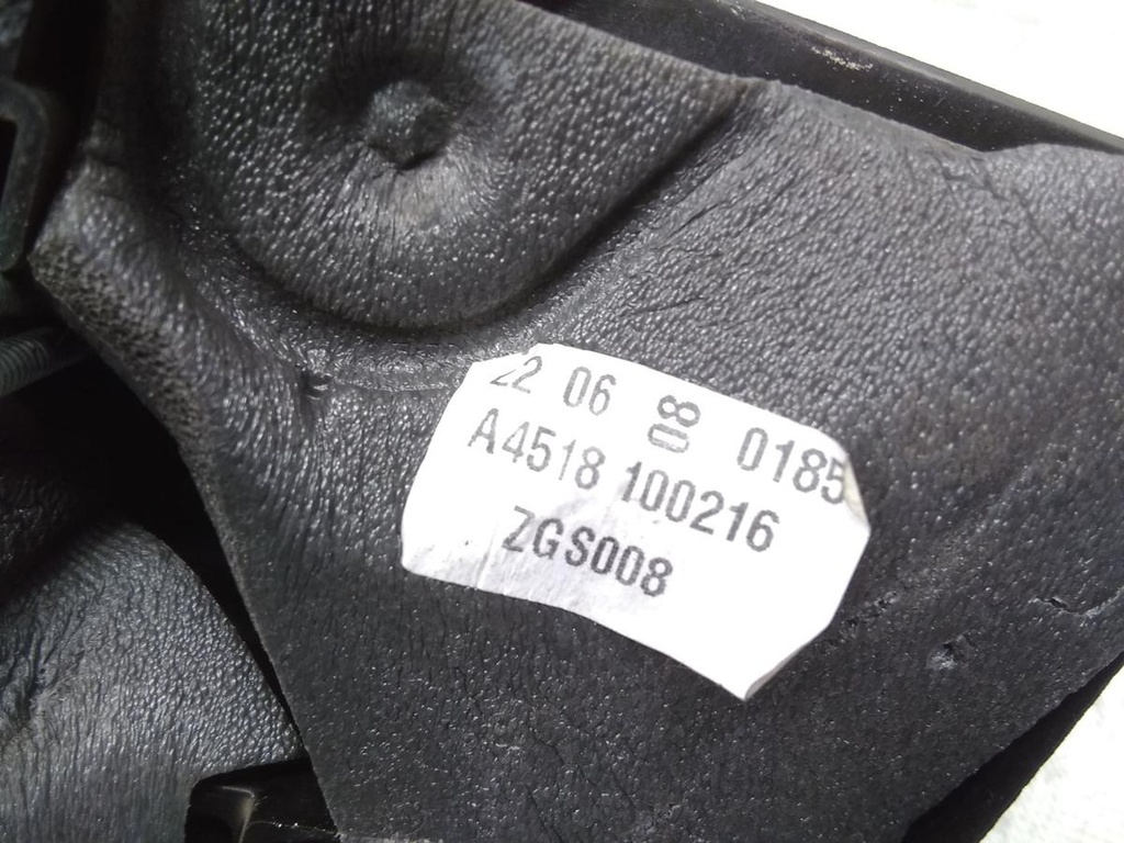 1727791296601937072994641981280.jpg