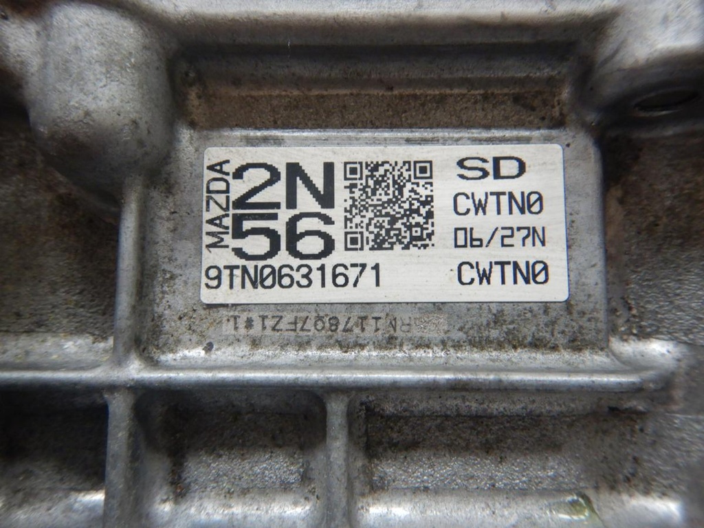 Mazda 2 011.JPG