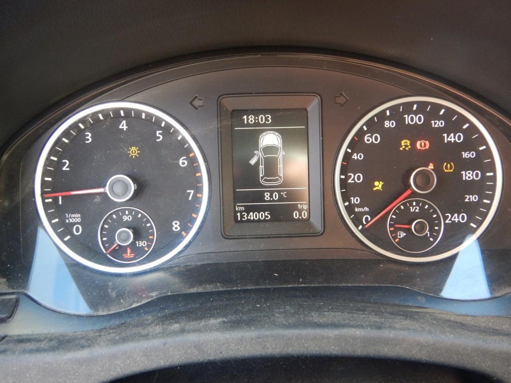 Tiguan 001.JPG