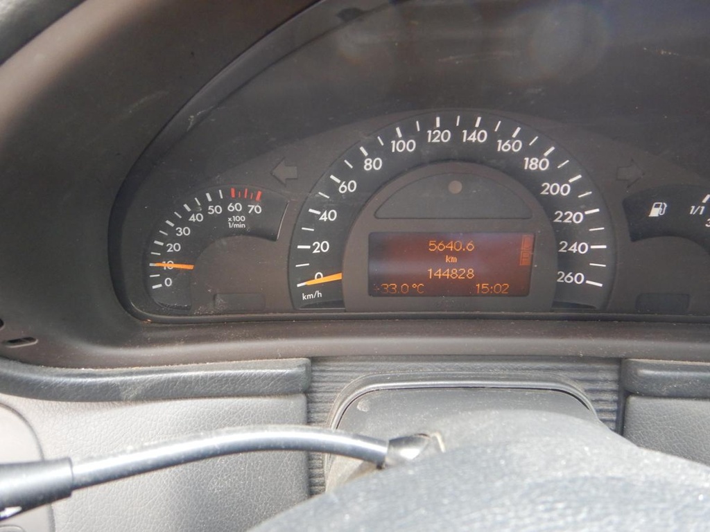 C180 W203 003.JPG