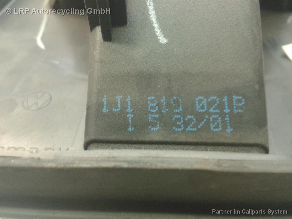 1001111601006_20170912134353.jpg
