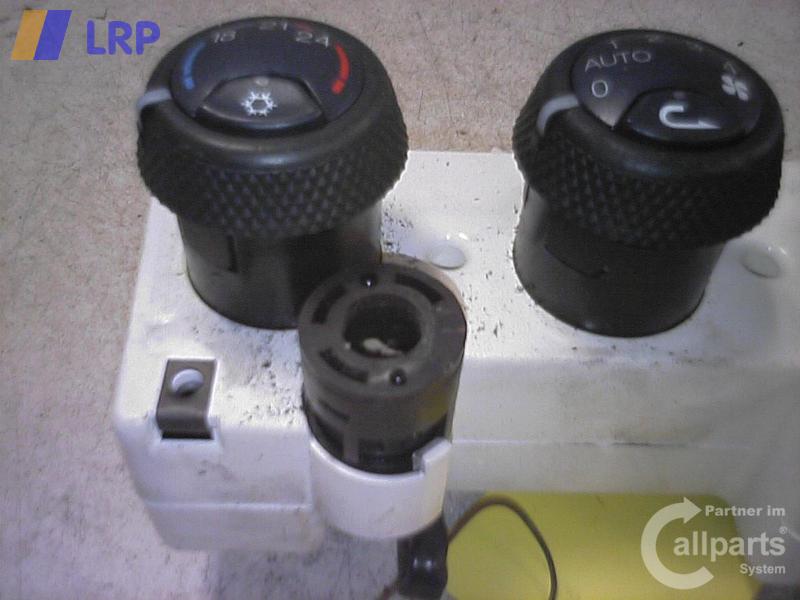 1002507171006_20101015115524.jpg