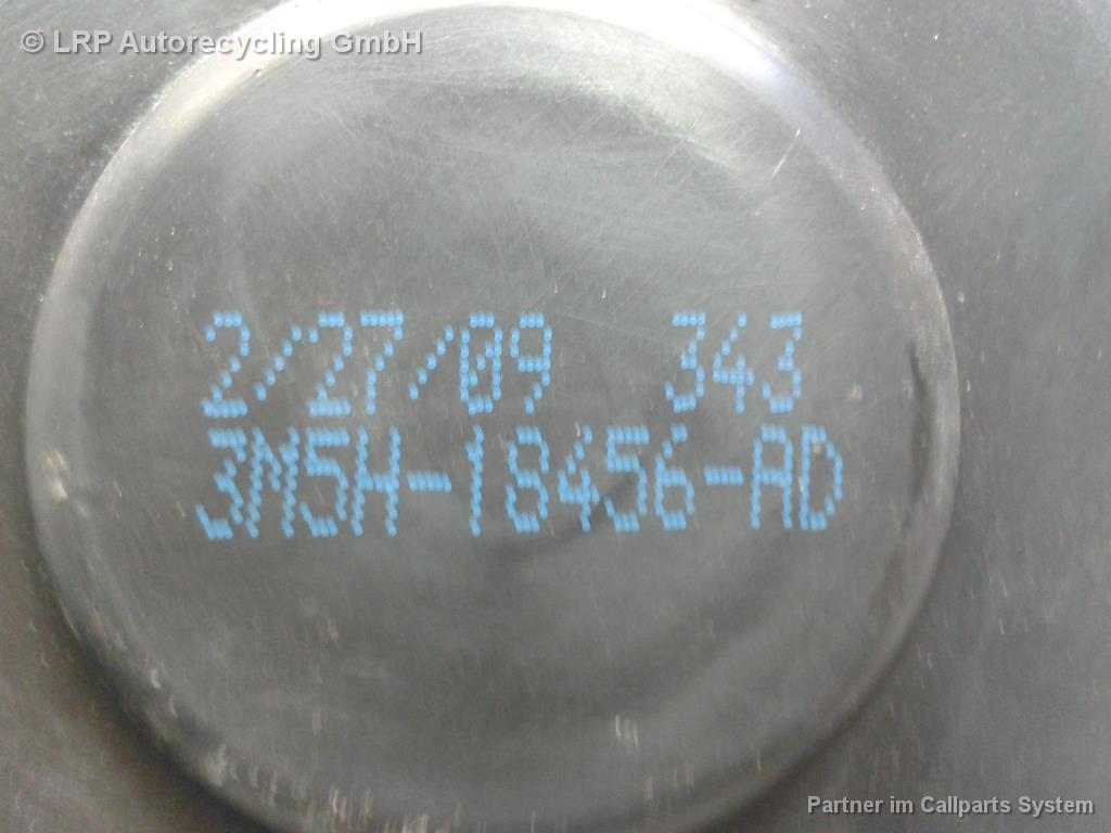 1003852451006_20151113140557.jpg