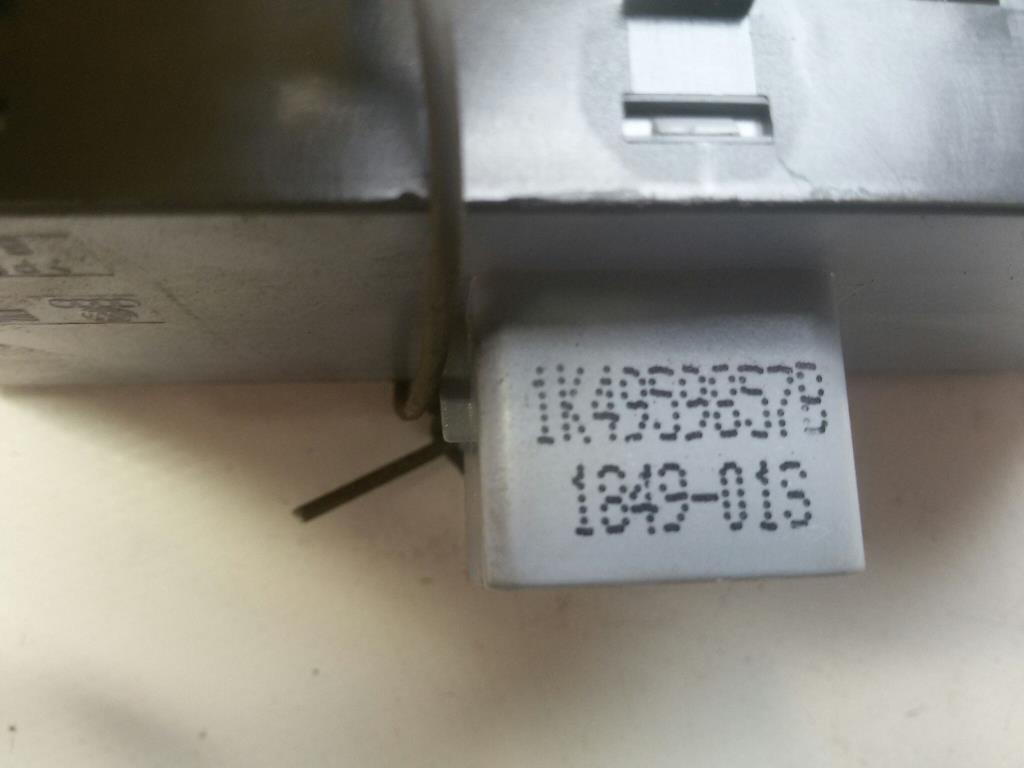 1004991121006_20191129144453.jpg