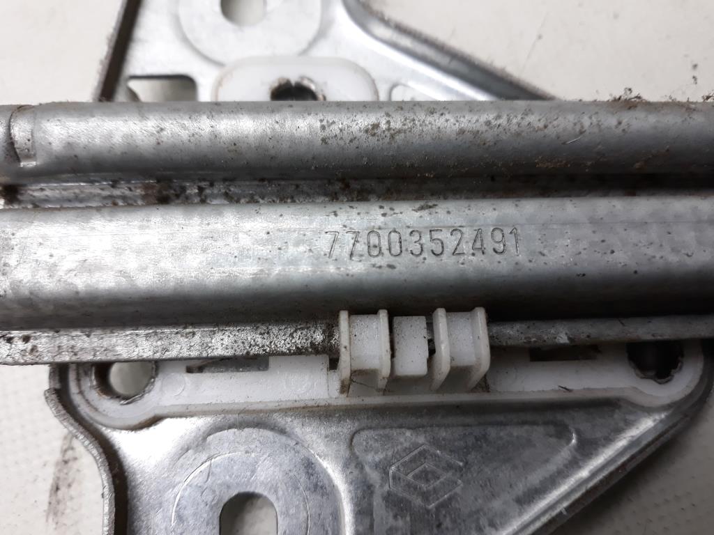 1004802631006_20190207104115.jpg