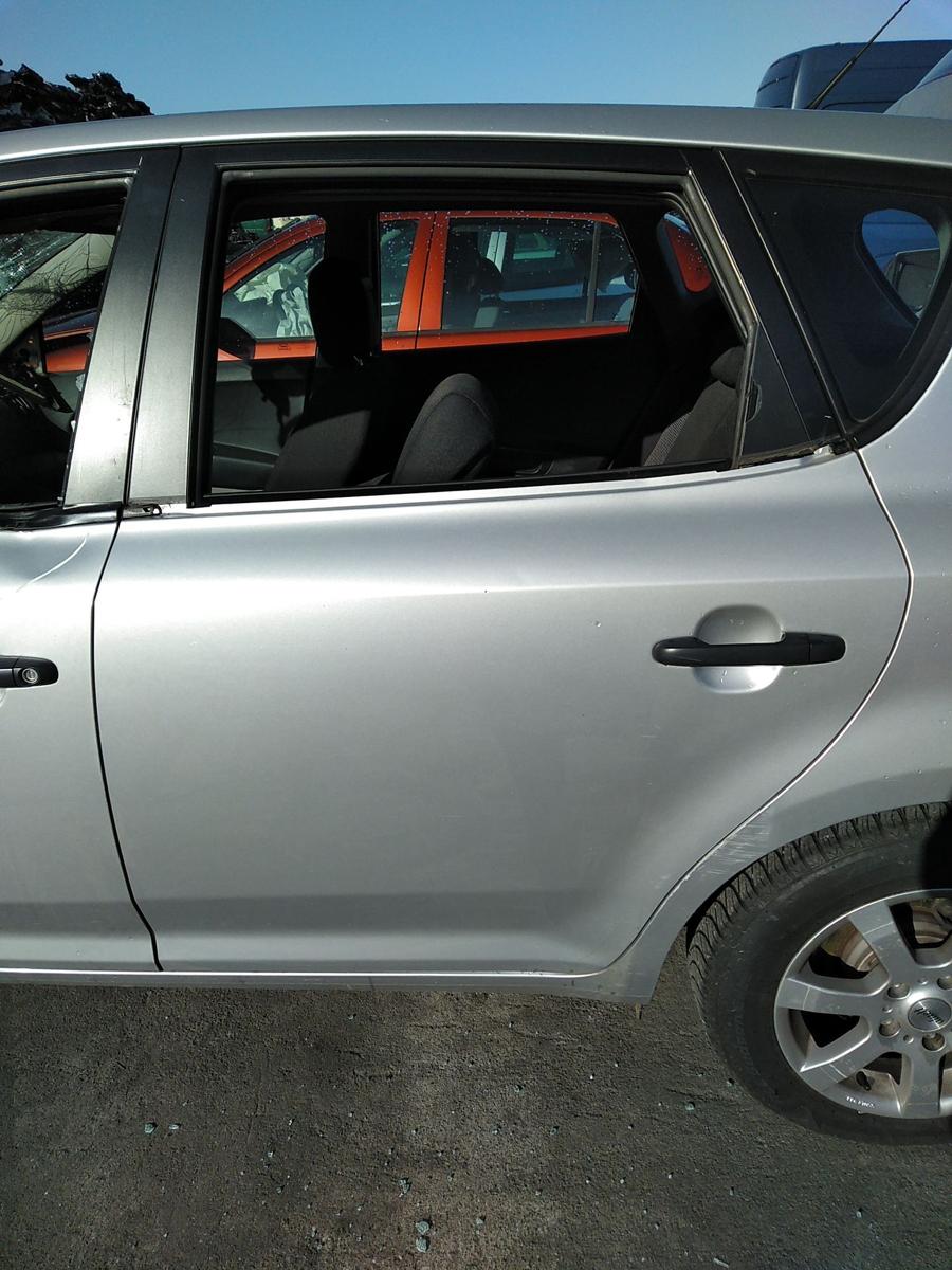 Kia Ceed ED T&uuml;r hinten links silber 9S machine silver 5-t&uuml;rig Flie&szlig;heck Bj.2009