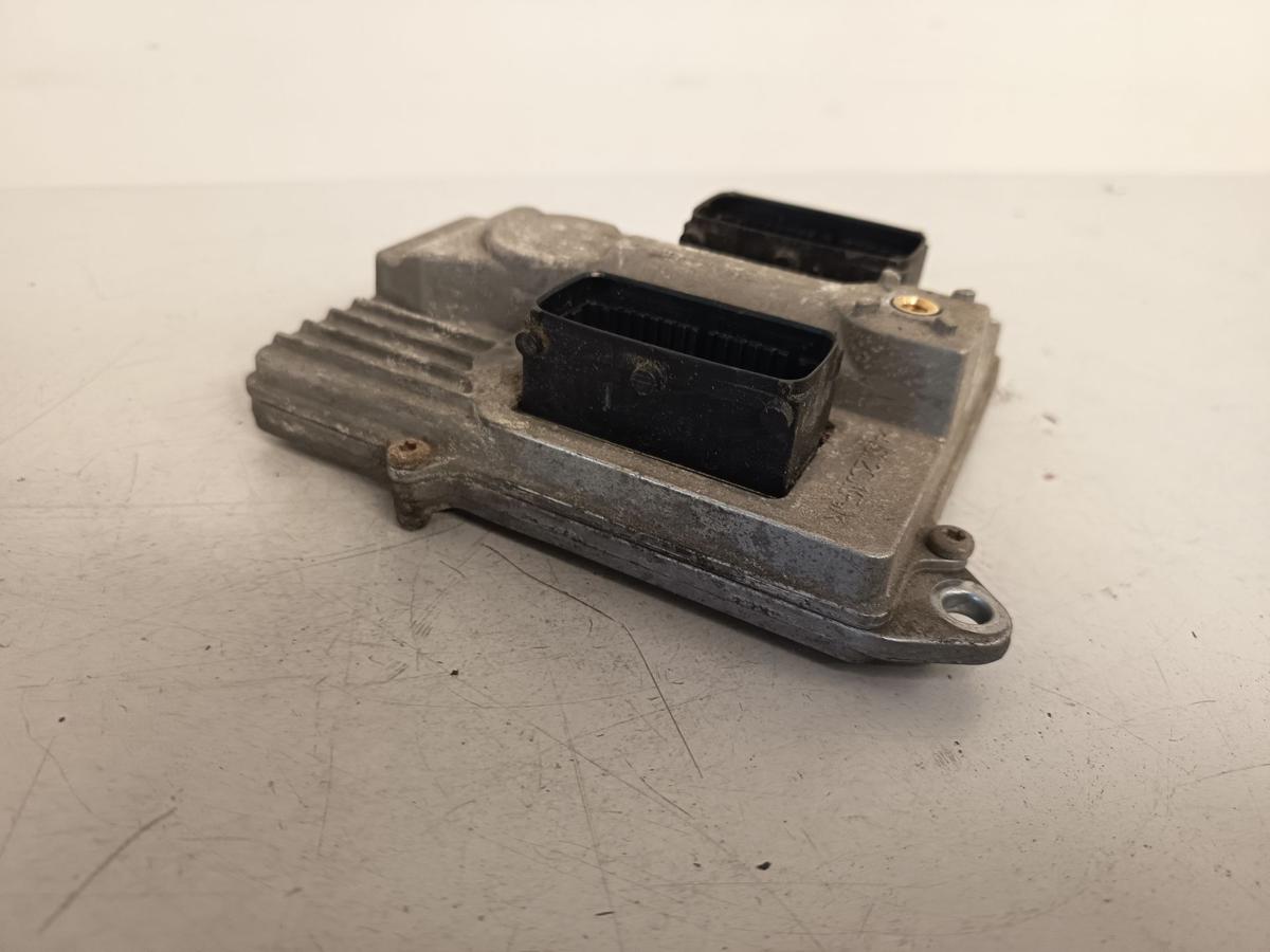 Opel Vectra C Bj 04 orig Motorsteuergerät 55558138 entheiratet 2,2L 114KW Z22YH
