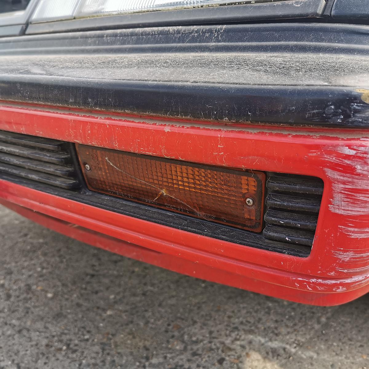 Nissan Sunny Coupe B12 Stoßstange Stoßfänger Bumper vorn 526 Hot Red Uni