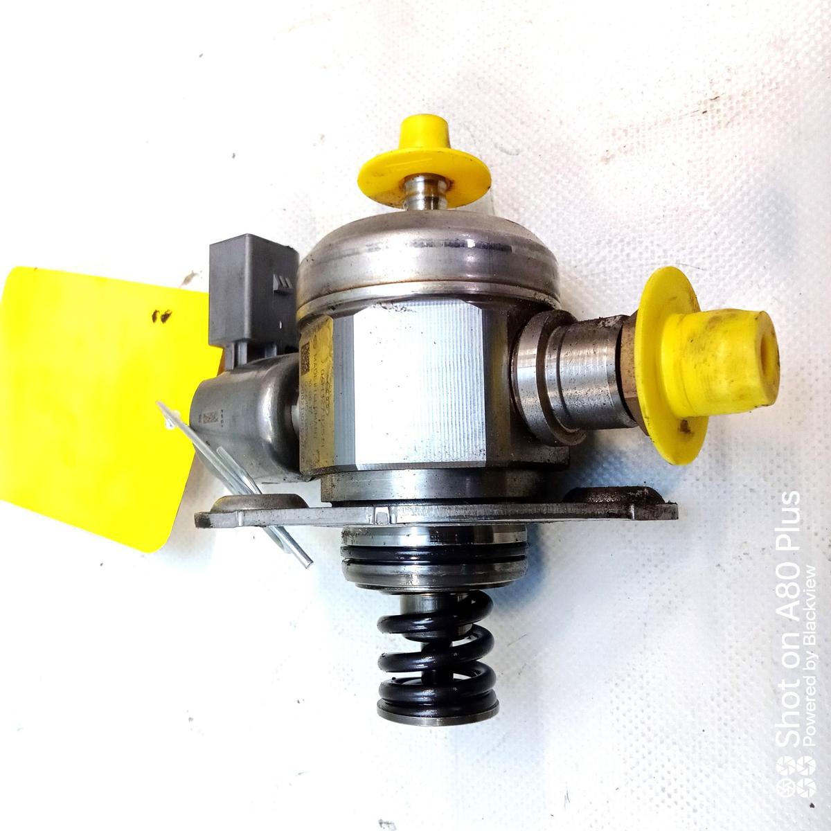 Audi A3 8P Quattro original Hochdruckpumpe Kraftstoffpumpe 1.8TFSI Bj.2010