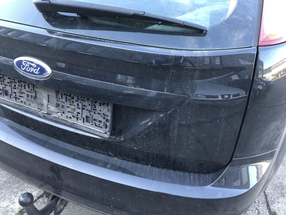 Ford Focus DA3 ab07 Heckklappe mit Heckscheibe 5 t&uuml;rer Fliessheck Pantherschwarz