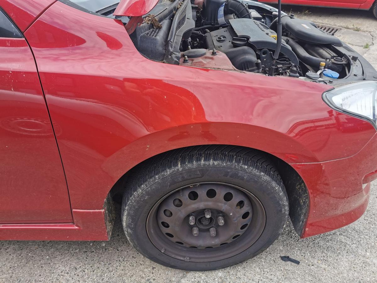 Hyundai I30 CW FD Kotflügel Fender Seitenwand vorn rechts HAT Glowing Red 10-12