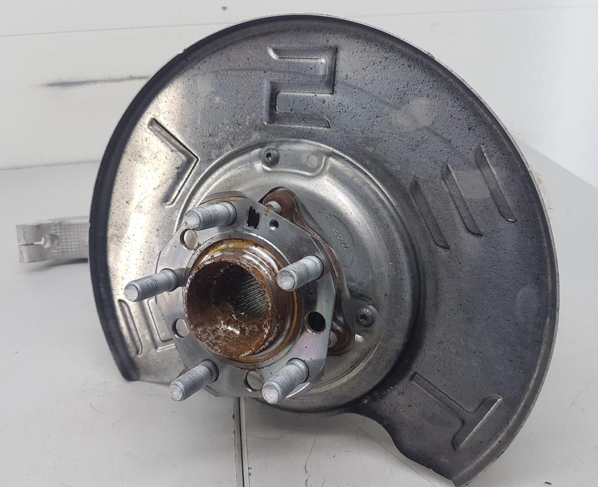 Tesla Model Y Achsschenkel vorn rechts Bj2022 355x25mm Dualmotor Performance