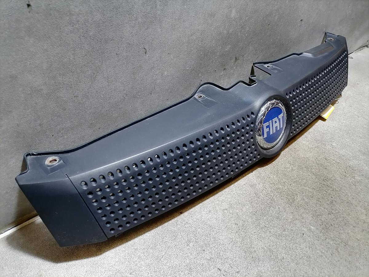 Fiat Panda Kühlergrill Frontgrill unlackiert BJ2006