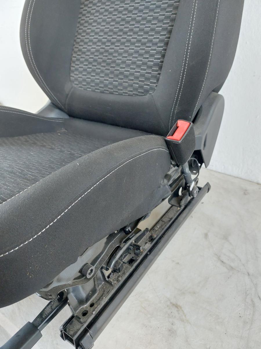 Opel Astra K B16 Kombi Sitz vorn rechts Beifahrersitz mit Heizung Autositz Stoff
