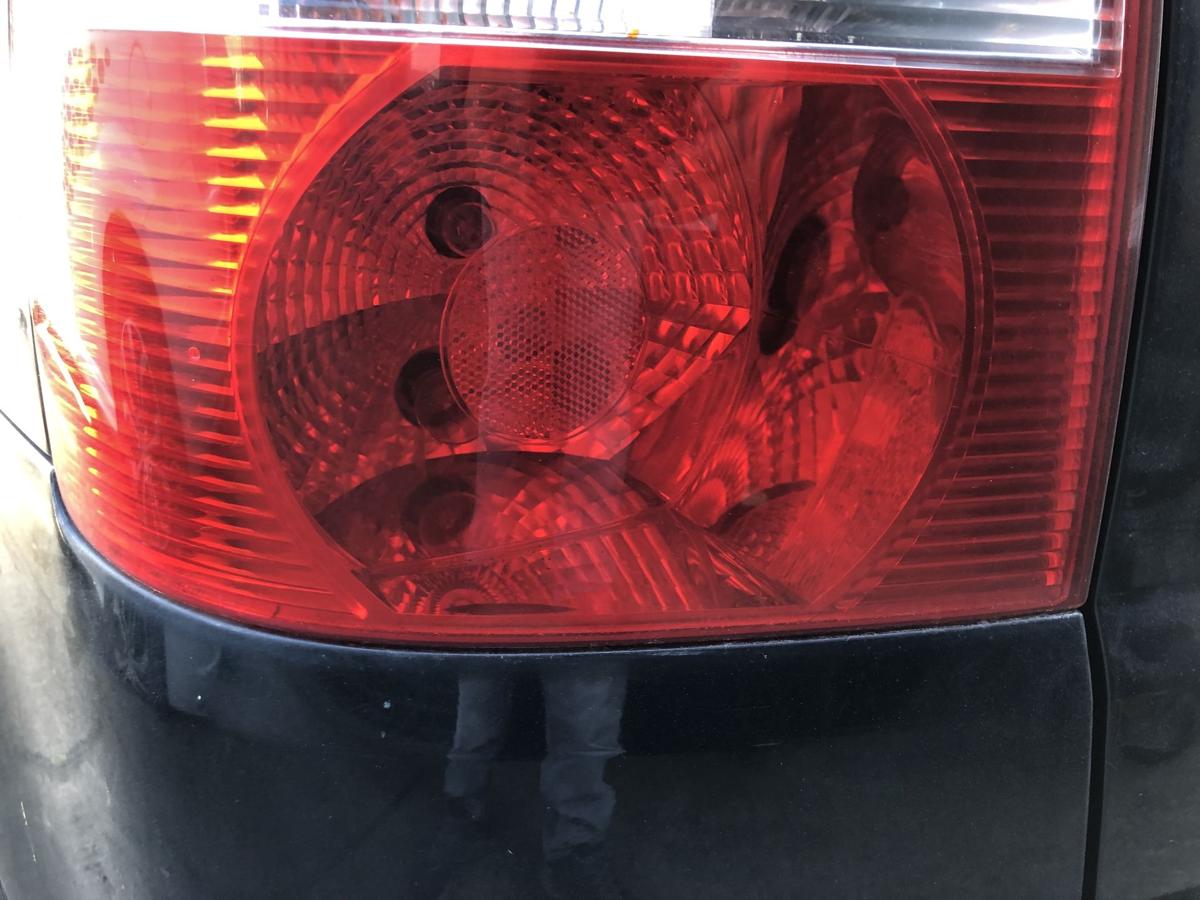 VW Touran 1T 1T1 R&uuml;ckleuchte links R&uuml;cklicht Heckleuchte bis 2006