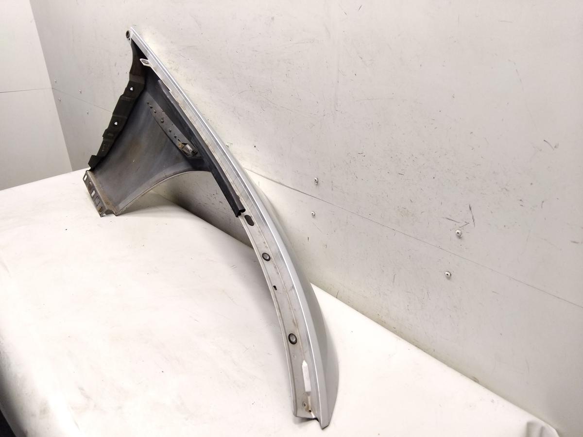BMW 6er E63 E64 original Kotfl&uuml;gel links titansilbermetallic besch&auml;digt Bj.2006