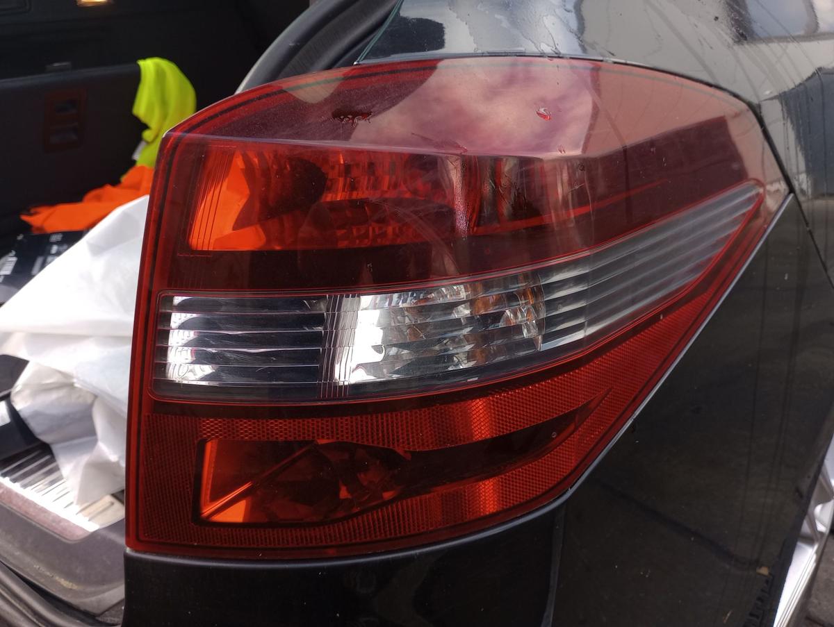 Renault Laguna III Kombi orig Rückleuchte rechts vor Facelift Bj 2010