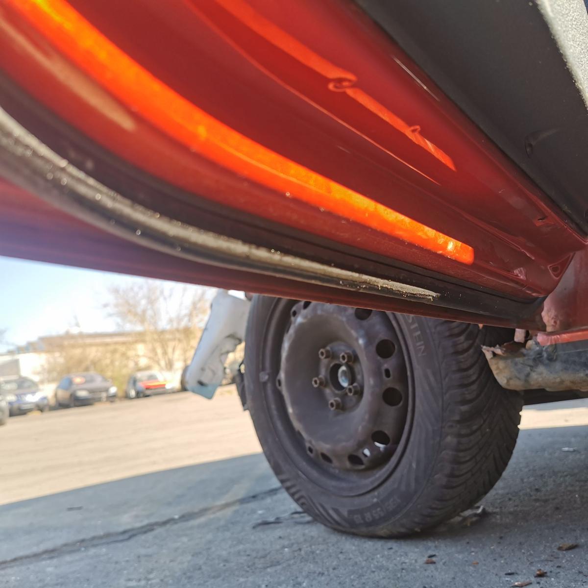 VW Polo 9N3 Fahrertür Tür Autotür vorn links Rohbau 5 Türer LA2W Copper Orange