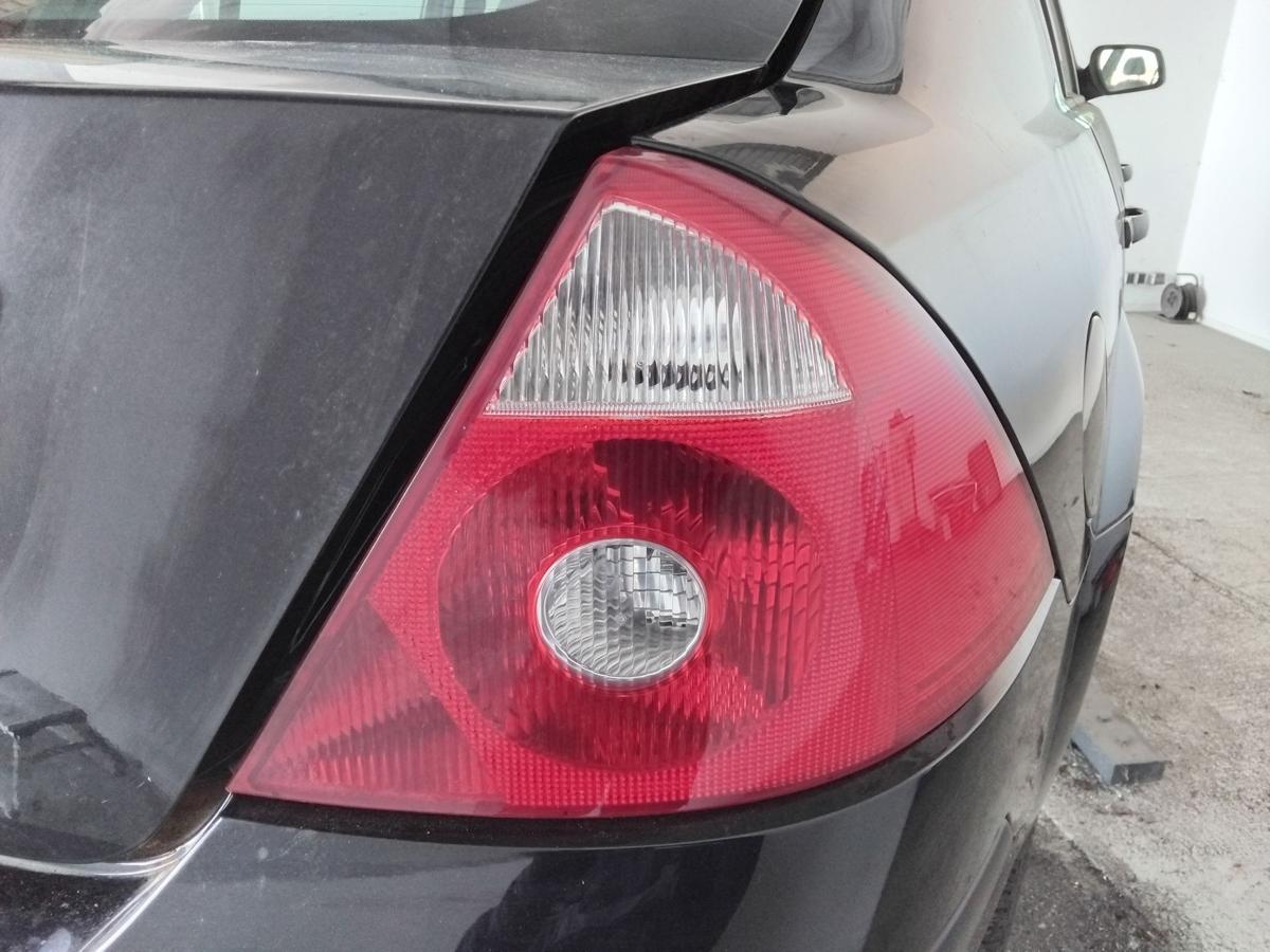 Ford Mondeo 3 BY orig.Rückleuchte Heckleuchte rechts Fließheck Facelift BJ2004