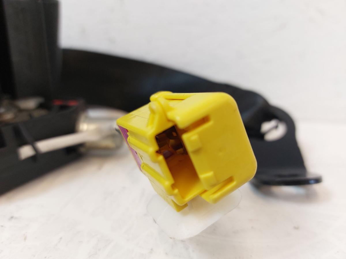 VW Touran 1T 1T1 Sicherheitsgurt vorn rechts Anschnaller Beifahrergurt