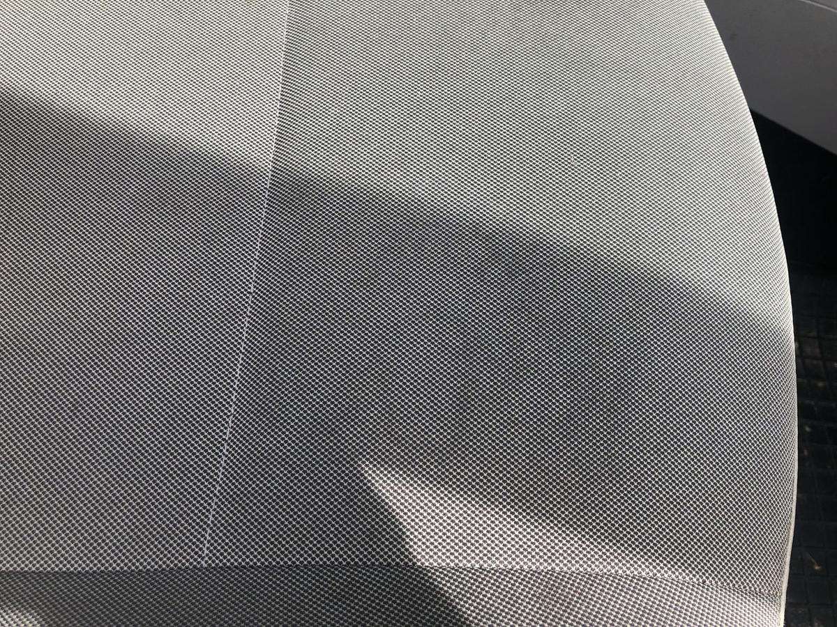 Renault Twingo 2 II Sitz vorn rechts Beifahrersitz Stoff Autositz ISOFIX