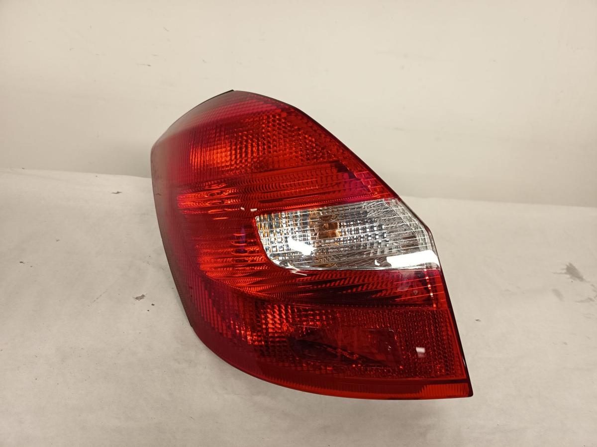 Skoda Fabia II 5J Limo Bj 2007 vor Facelift original Rückleuchte links Fahrer