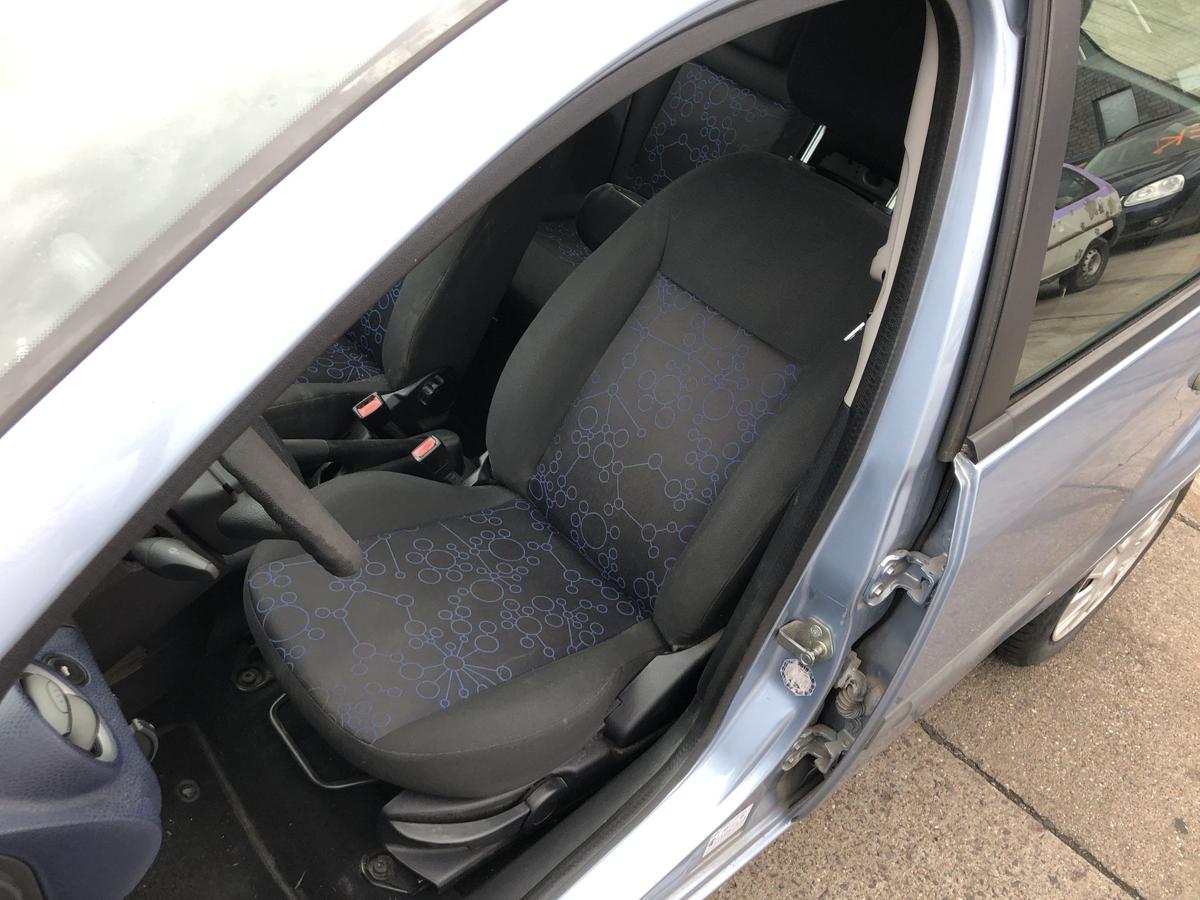 Ford Fiesta JD JH ab05 Sitz vorn links Fahrersitz Stoff ohne Heizung 5 t&uuml;rer