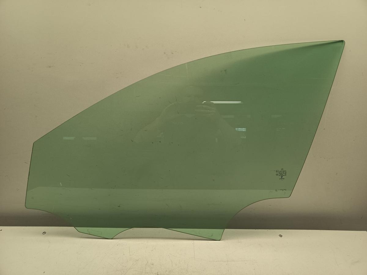 Mercedes W205 C-Klasse original T&uuml;rscheibe vorn links Fahrerfenster Bj 2022