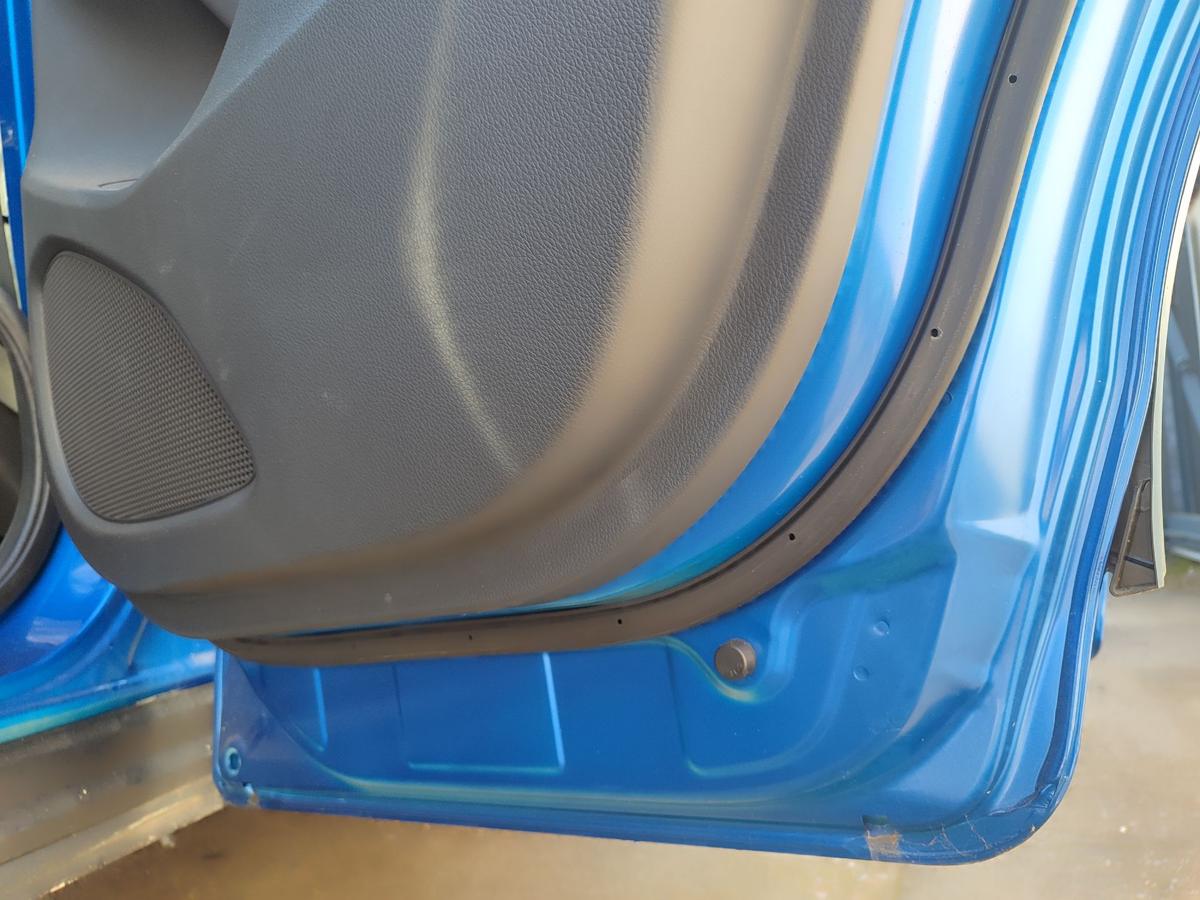 Mitsubishi Eclipse Cross original T&uuml;r rechts hinten D06B blau T&uuml;rscheibe