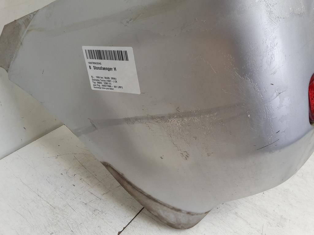 Daihatsu Terios J100 BJ 1999 Stoßstange hinten Stoßfänger Grau