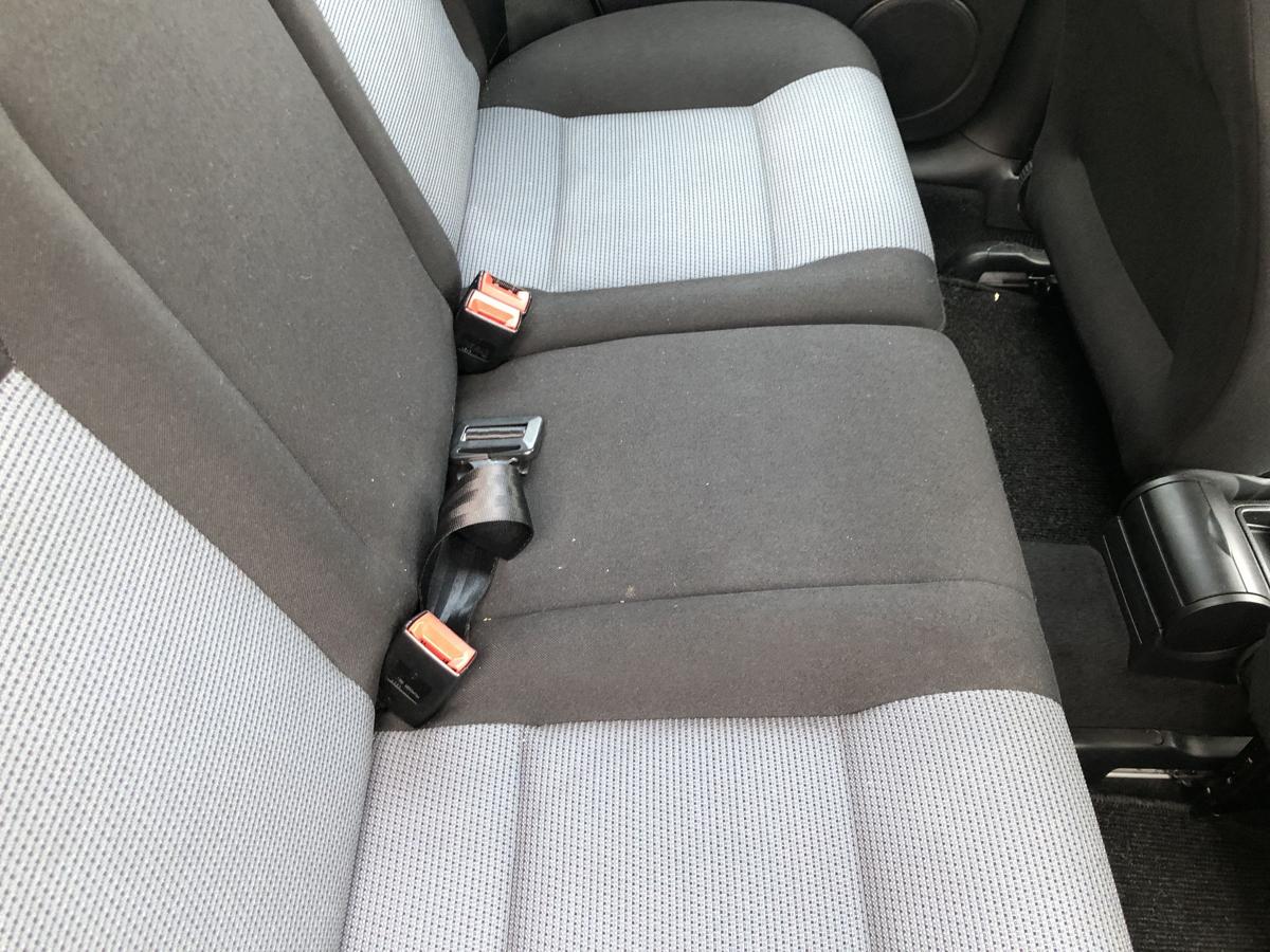 VW Golf 4 IV 1J R&uuml;cksitzbank Sitzbank R&uuml;ckbank Pacific 5 t&uuml;rer R&uuml;cksitze Stoff