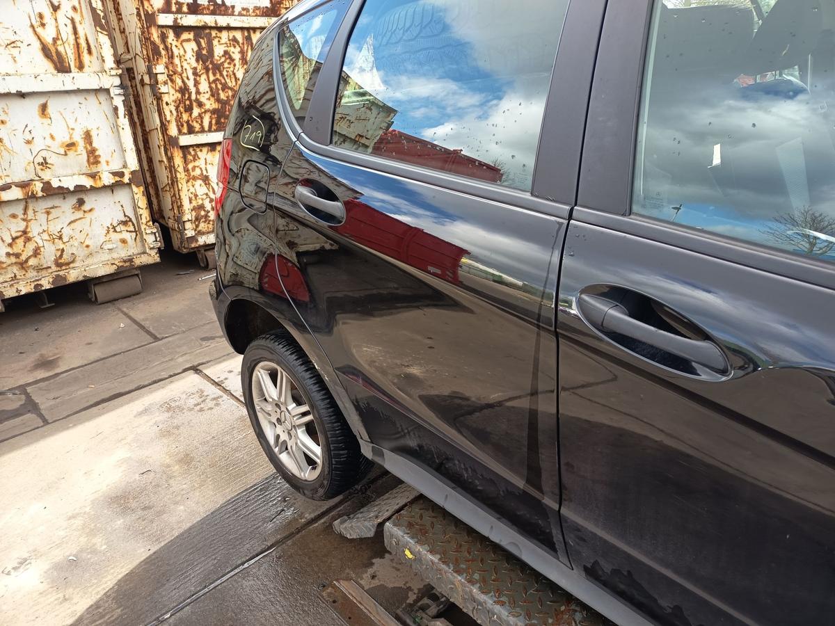 Mercedes W169 original T&uuml;r hinten rechts Fond 696 Nachtschwarz Bj 2005