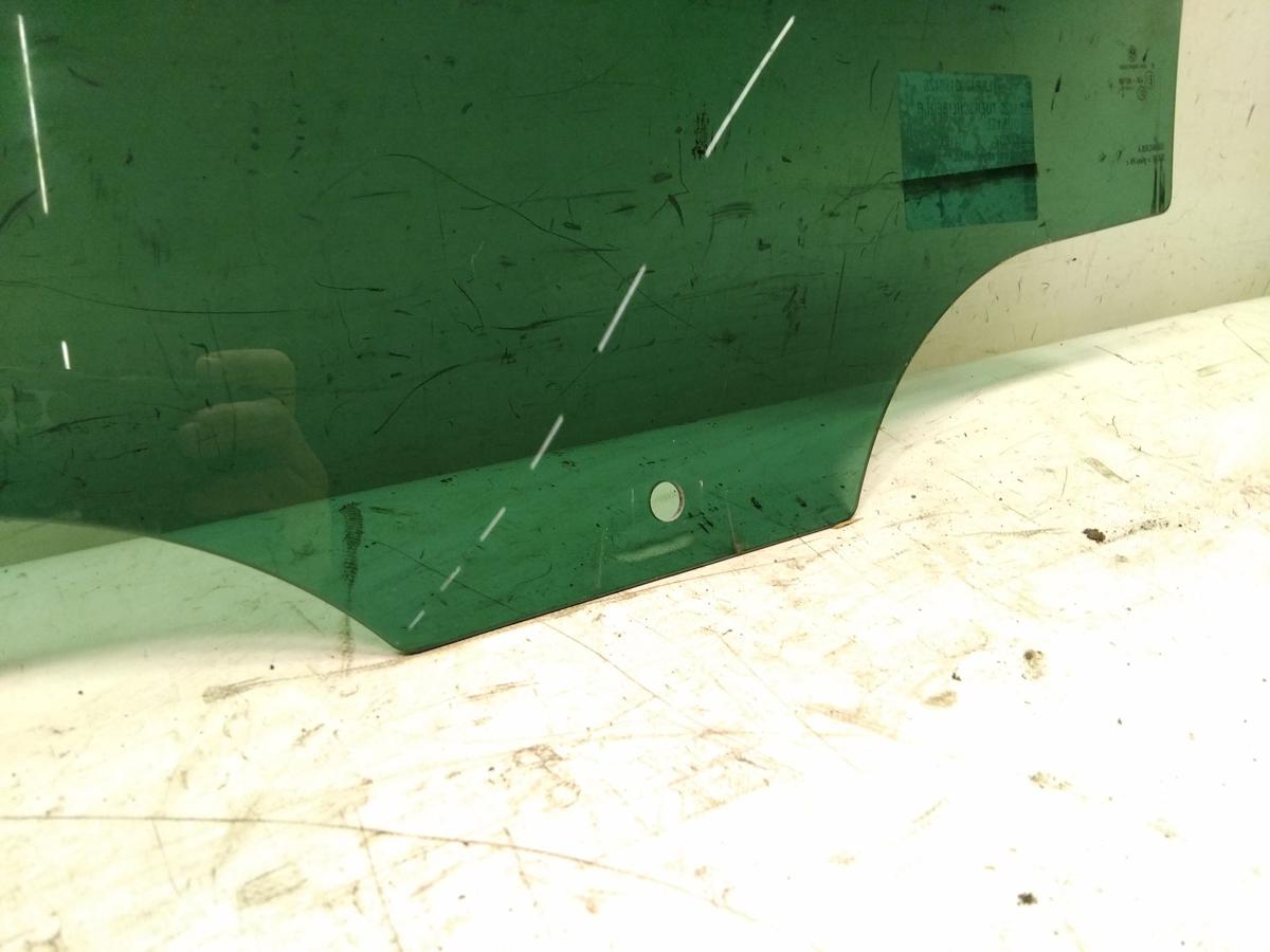 VW Golf 7 T&uuml;rscheibe hinten rechts original abgedunkelt gr&uuml;n Bj.2016