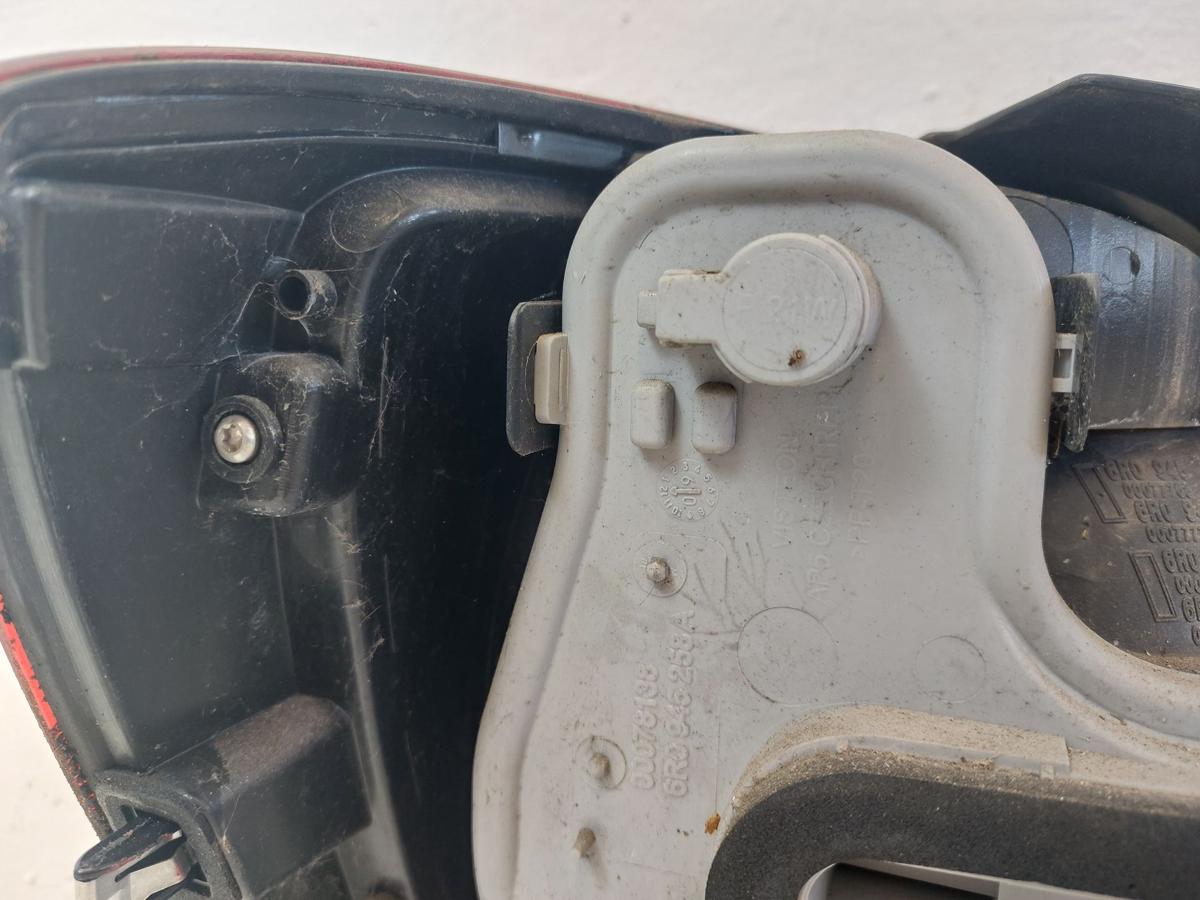 VW Polo 6R R&uuml;ckleuchte rechts R&uuml;cklicht Heckleuchte Licht hinten