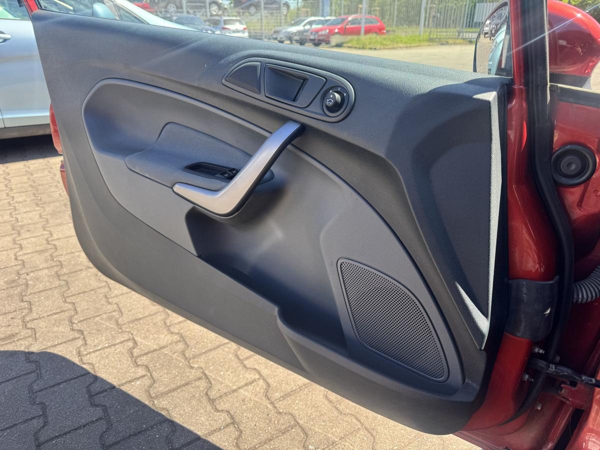 Ford Fiesta JA8 original T&uuml;rverkleidung vorn links 3-T&uuml;rer Bj.2010