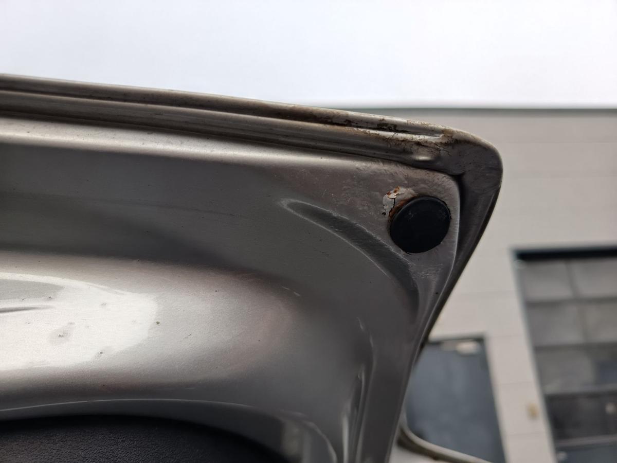 VW Polo III 6N2 original Heckklappe mit Scheibe A7W Reflexsilber Bj 2001